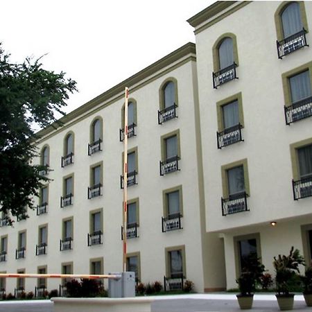 Hotel Alameda Express Matamoros  Extérieur photo