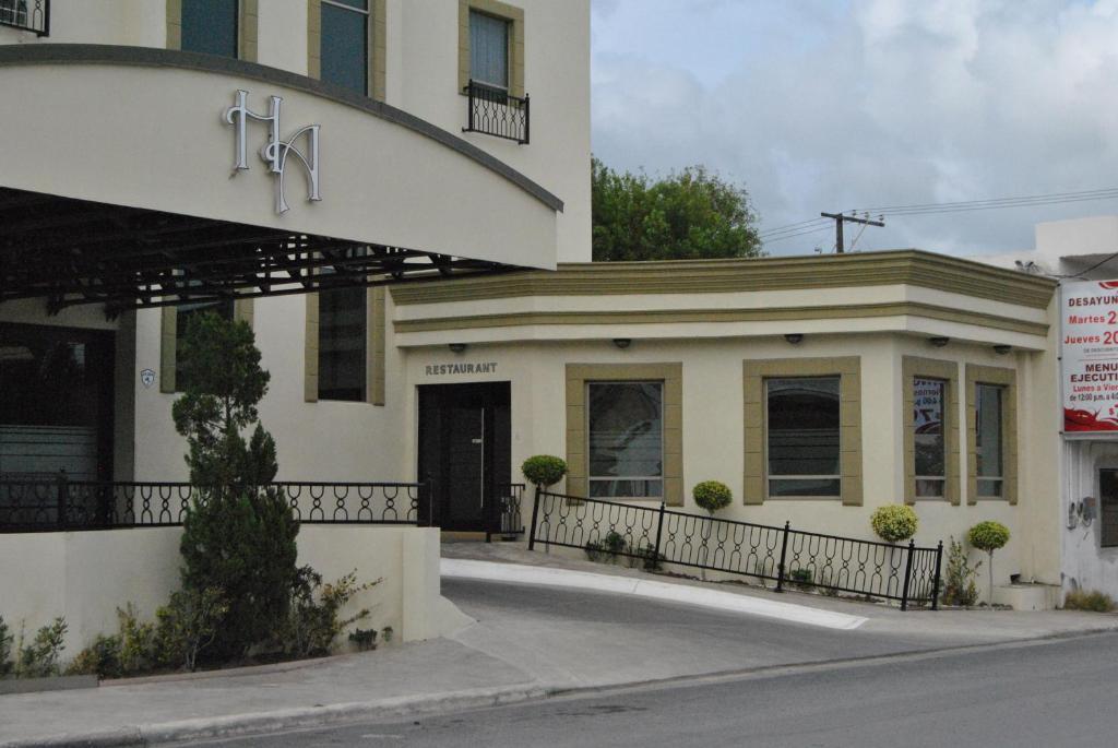 Hotel Alameda Express Matamoros  Extérieur photo